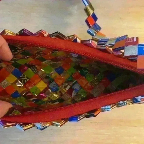 Small purse made out of candy wrappers made in Cancun - Picture 3 of 3